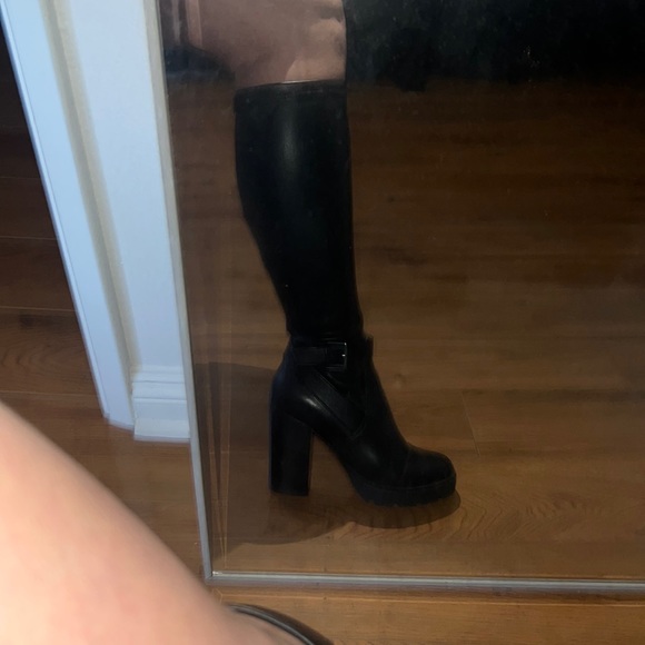 Steve Madden Boots - Picture 3 of 3